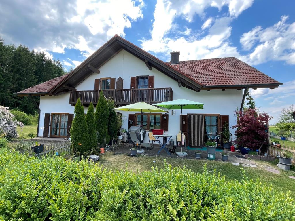 DOPPELHAUSHÄLFTE EPFACH