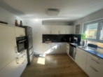 Küche - — VERKAUFT — SCHICKE – MODERNE – 3 ZIMMER – TERRASSEN – WOHNUNG mit Carport!