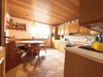 Wohnküche EG - — VERKAUFT — 2-FAM.HAUS / 2x ETW mit GARTEN/GARAGEN+PV-ANLAGE – DIREKT am ORTSRAND! LENGENFELD – GEM.PÜRGEN – 5km von LL