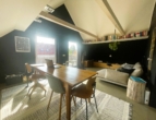 Wohnen_DG - — VERKAUFT — 2-FAM.HAUS / 2x ETW mit GARTEN/GARAGEN+PV-ANLAGE – DIREKT am ORTSRAND! LENGENFELD – GEM.PÜRGEN – 5km von LL
