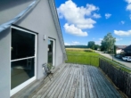 Dachterrasse-Süd - — VERKAUFT — 2-FAM.HAUS / 2x ETW mit GARTEN/GARAGEN+PV-ANLAGE – DIREKT am ORTSRAND! LENGENFELD – GEM.PÜRGEN – 5km von LL