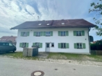 Ansicht Eingang - — RESERVIERT — GEMÜTLICHE – IDYLLISCHE – 2 ZIMMER – GARTEN/TERRASSEN – WOHNUNG mit EBK+KFZ-PLÄTZEN!