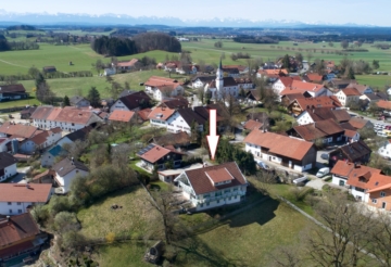 UNIKAT mit traumhaftem WEITBLICK direkt am ORTSRAND! Grosses WH / 3x ETW mit MODERNSTEM STANDARD u. VIELEN EXTRAS!, 86934 Reichling-Ludenhausen, Zweifamilienhaus