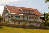 Ansicht-Nord - UNIKAT mit traumhaftem WEITBLICK direkt am ORTSRAND! Grosses WH / 3x ETW mit MODERNSTEM STANDARD u. VIELEN EXTRAS!