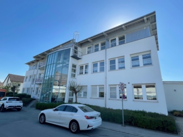 SCHICKE – HELLE – 3 ZIMMER-ETW mit gr.BALKON + EBK + GARAGE KAUFBEUREN – nähe STADTRAND!, 87600 Kaufbeuren, Wohnung