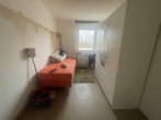 Kind unrenoviert - — GELEGENHEIT — 3-ZIMMER – ETW mit BALKON und GARAGE/KFZ-PLATZ KAUFERING!