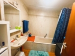 Bad - — VERKAUFT — SCHICKE – GERÄUMIGE 3/4 ZIMMER-ETW mit großem BALKON in RUHIGER WOHNLAGE von BUCHLOE!