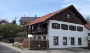 Ansicht - — RESERVIERT — SUPER GERÄUMIGE – MODERNISIERTE 3-ZIMMER-ETW mit idyl.GARTEN + TERRASSE und BALKON!